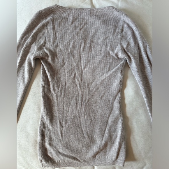 Knit grey long sleeve top with sweetheart neckline. Used in good condition. - Picture 3 of 3